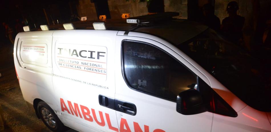Ambulancia del Instituto Nacional de Ciencias Forenses (Inacif). Foto: Glauco Moquete.