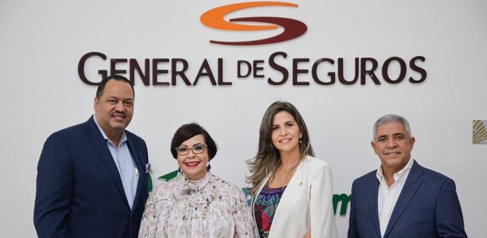 Carlos Sánchez, Milagros de los Santos, Linda Zavarce y Ludy González