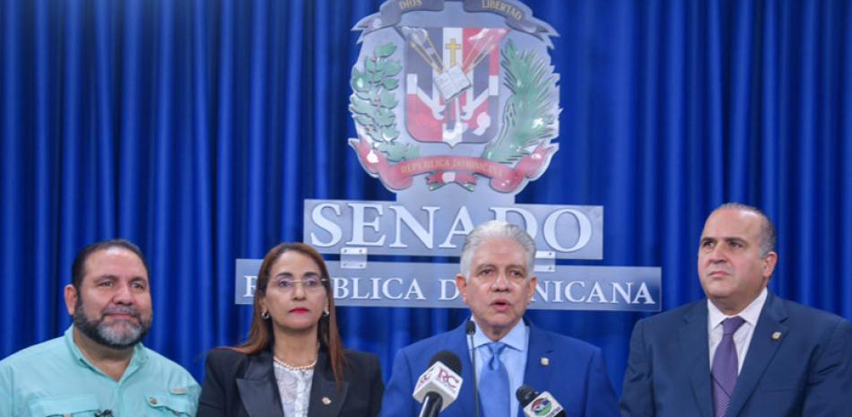 El presidente del Senado, Eduardo Estrella, prometió no festinar el proyecto.