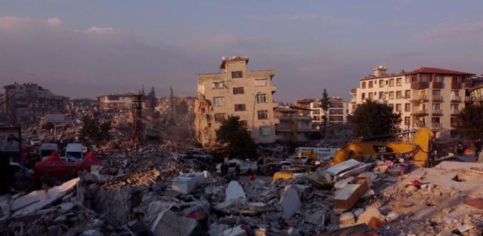 Una foto aérea muestra edificios derrumbados en Antioquía, Turquía, el 12 de febrero de 2023, después del terremoto de magnitud 7.8. Foto: Hassan Ayadi/AFP.
