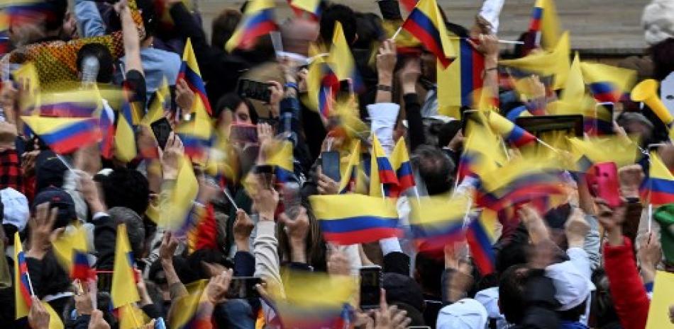 Simpatizantes de Gustavo Petro toman las calles de la capital colombiana. AFP