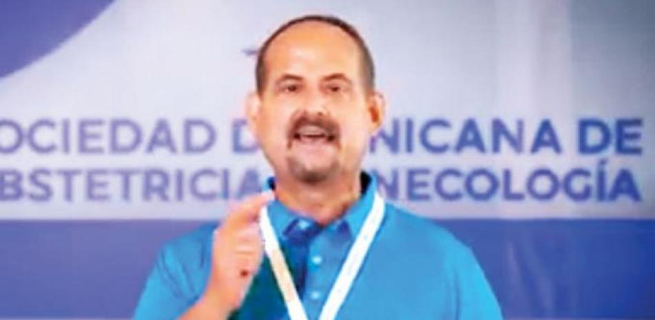 César López, presidente de la Sociedad Dominicana de Obstetricia y Ginecología.