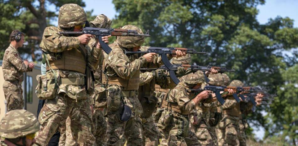 Tras entrenar a más de 600 soldados ucranianos, Estados Unidos espera que Ucrania lance una contraofensiva contra las tropas rusas en los próximos meses. AP/