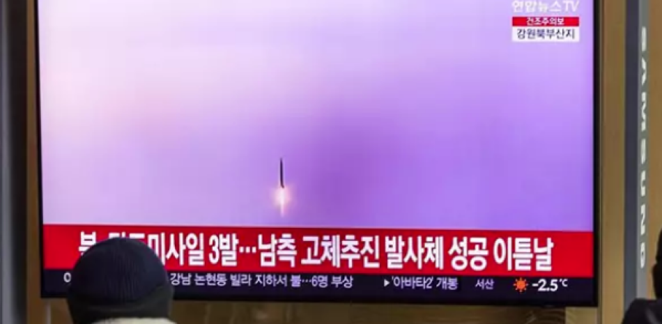 Imágenes del lanzamiento de un misil balístico surcoreano. Europa Press