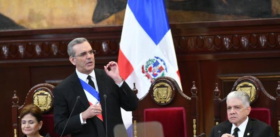 Presidente Luis Abinader en su discurso de rendición de cuentas ante la Asamblea Nacional en 2022. Foto de archivo / LD