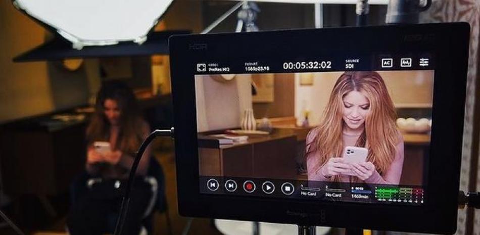Shakira ofrece entrevista desde Barcelona. Foto: Instagram / Enrique Acevedo.