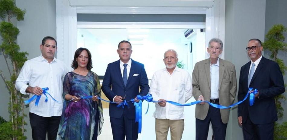 Ejecutivos del Centro Dominicano de Imágenes y Radiodiagnósticos (Cedomir), organizaron un coctel para inaugurar el espacio de salud.