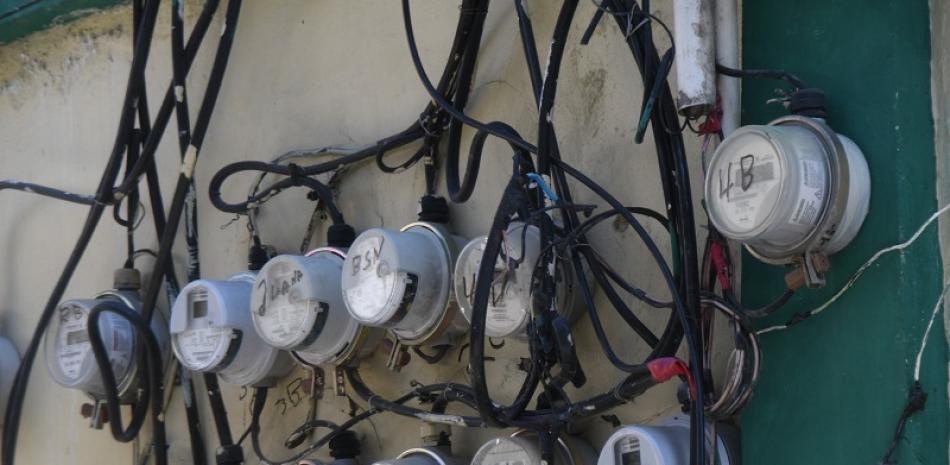 Los usuarios del servicio eléctrico se quejan de las ineficiencias que arrastran las distribuidoras. Foto de Raúl Asencio/LD