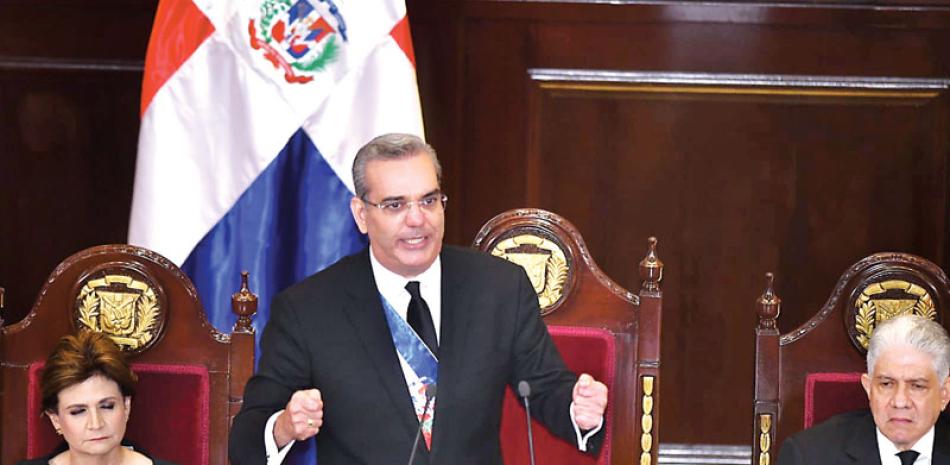 El presidente Luis Abinader llamó a un pacto el lunes.