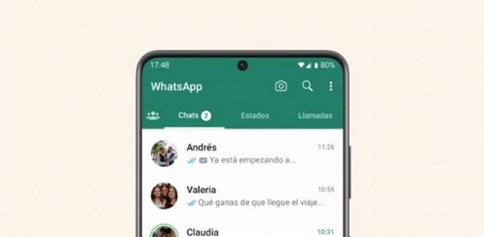 Página principal de WhatsApp con un contacto rodeado en color verde con la actualización de estado - META