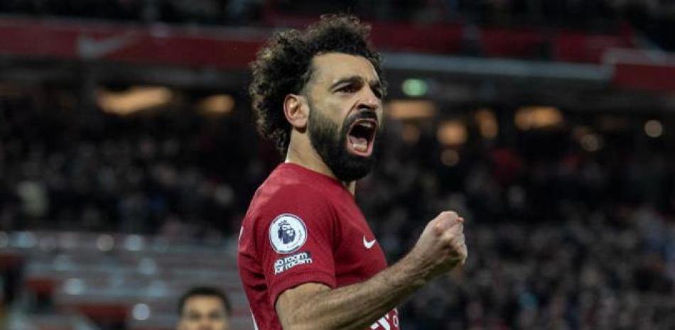 Mohamed Salah celebra luego de marcar un gol para el Liverpool.