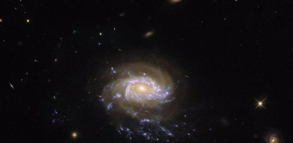 Galaxia medusa JO 201.

Foto: ESA/HUBBLE & NASA, M. GULLIEUSZIK