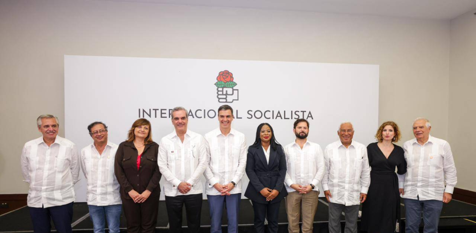 Luis Abinader y otros mandatarios en la reunión de la Internacional Socialista. / Foto: Twitter Gustavo Petro