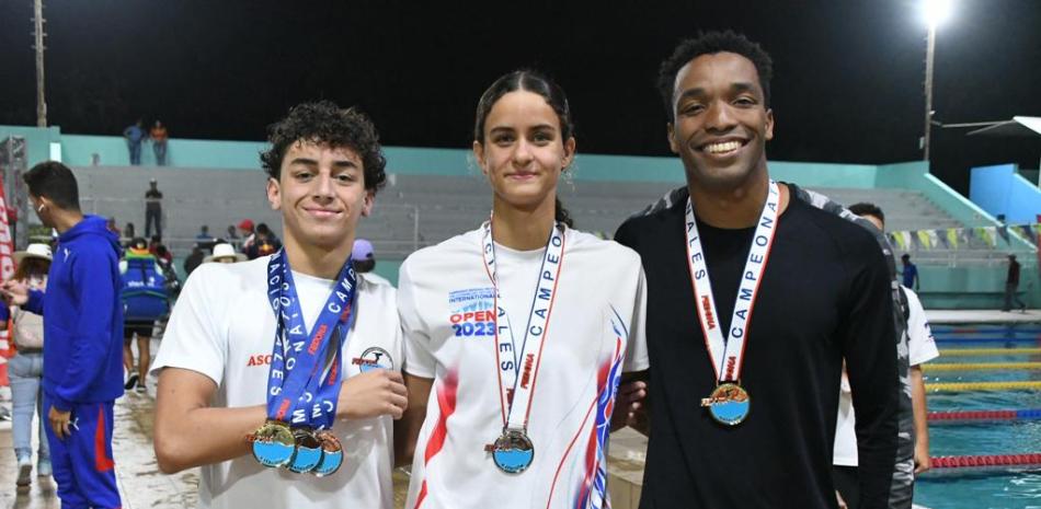 Denzel González, junto a Anthony Piñeiro y Elizabeth Jiménez, los dominicanos más sobresalientes en el torneo internacional que concluirá este domingo.