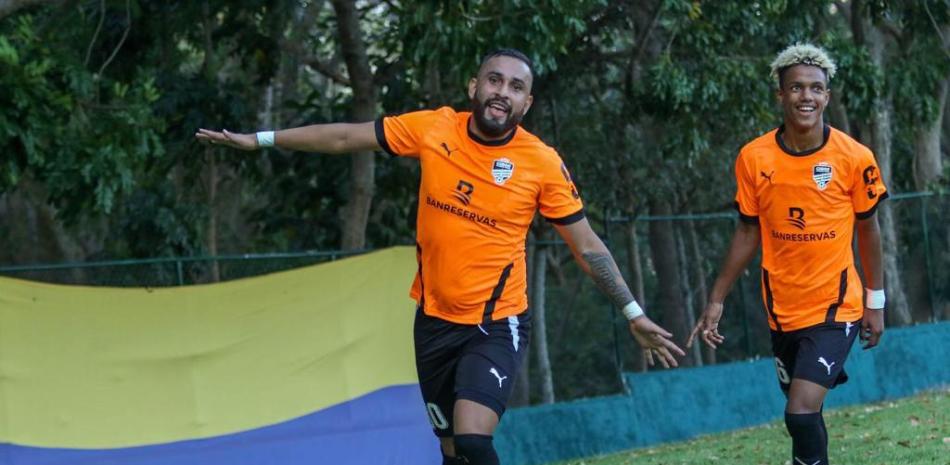 Juan David Díaz celebra el gol al minuto 25 que le dio la delantera al Cibao FC en el partido frente al Pantoja.