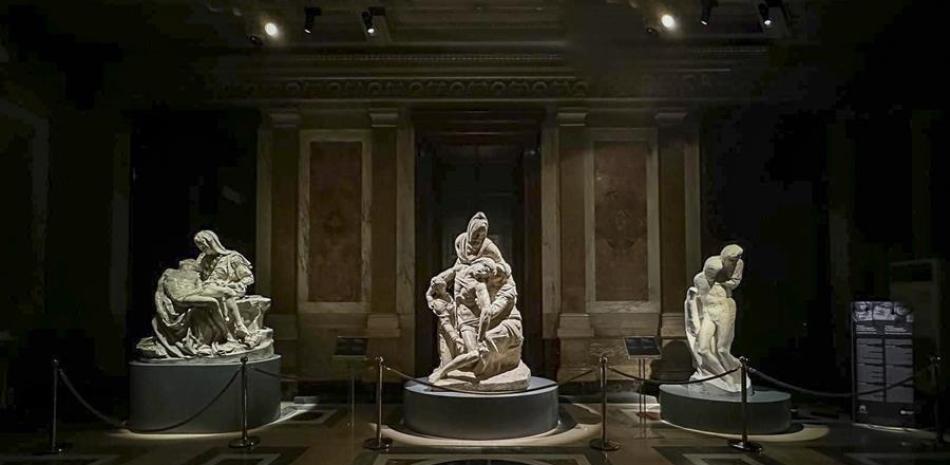 La exposición está instalada en la entrada de la Pinacoteca Vaticana y permitirá a los visitantes "admirar la extraordinaria plástica de Buonarroti a través de los tres calcos de yeso realizados entre los siglos XIX y XX. EFE/Museos Vaticanos