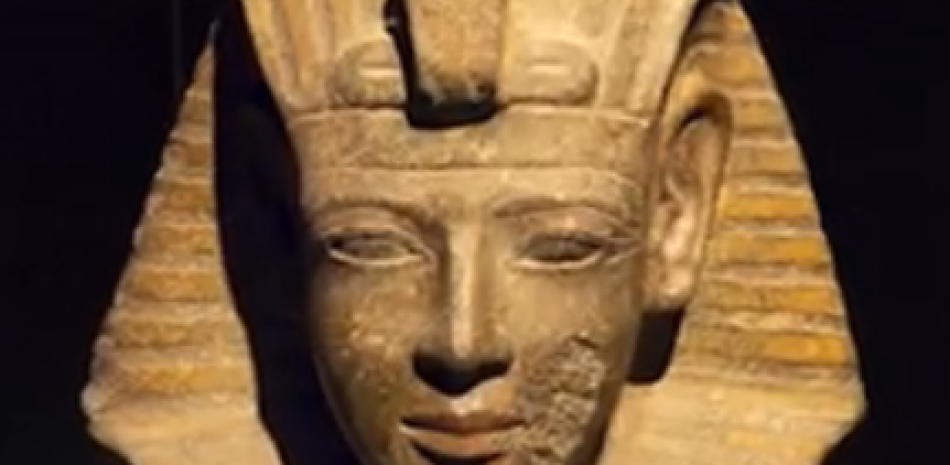 Ramsés y el oro de los faraones se expone en París hasta el 6 de septiembre. RFI