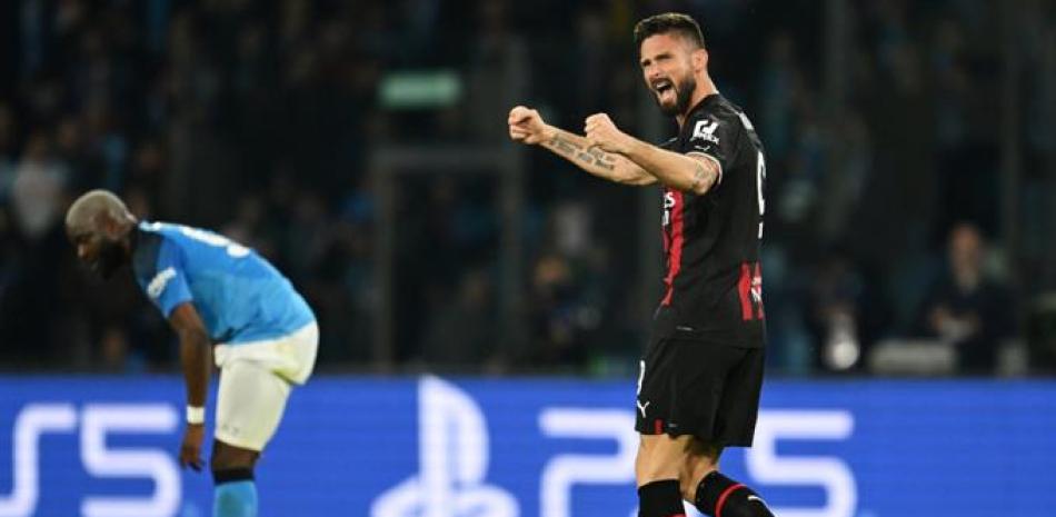 Olivier Giroud reacciona durante el partido en el cual el AC Milan aseguró su avance a la semifinal de la Liga de Campeones.