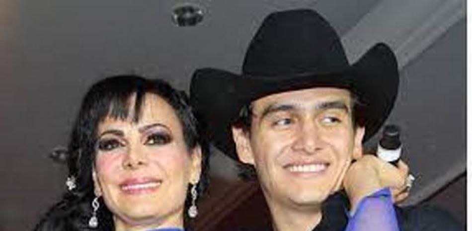 Maribel Guardia y su fallecido hijo.