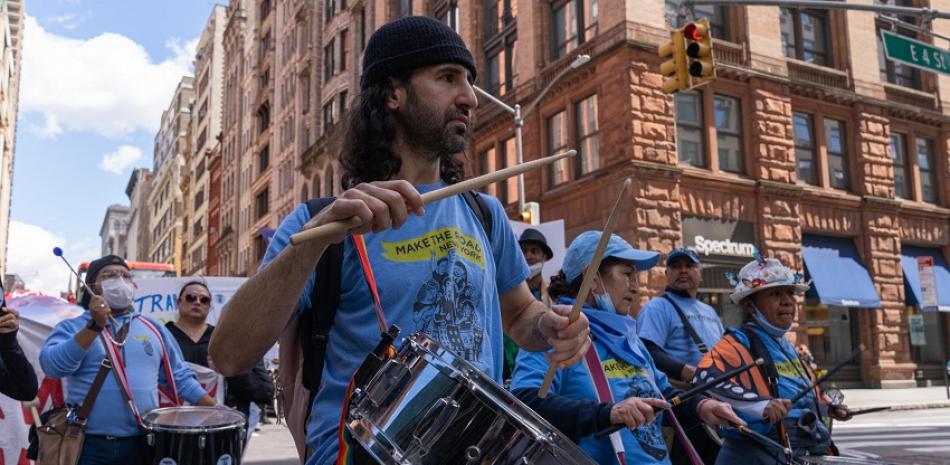 Inmigrantes latinos protagonizan la marcha por el Día del Trabajo en ...