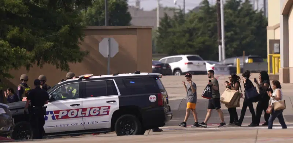 Policía Texas tras tiroteo