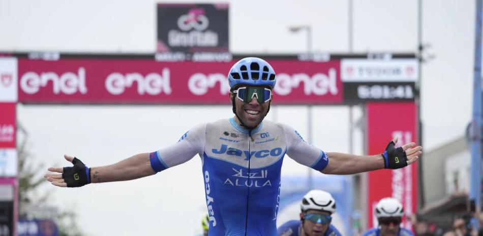 Matthews vince la terza tappa del Giro d’Italia, Evenpoel è ancora leader
