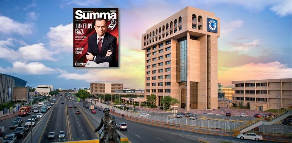 Reconocimiento revista Summa al Banco Popular Dominicano.