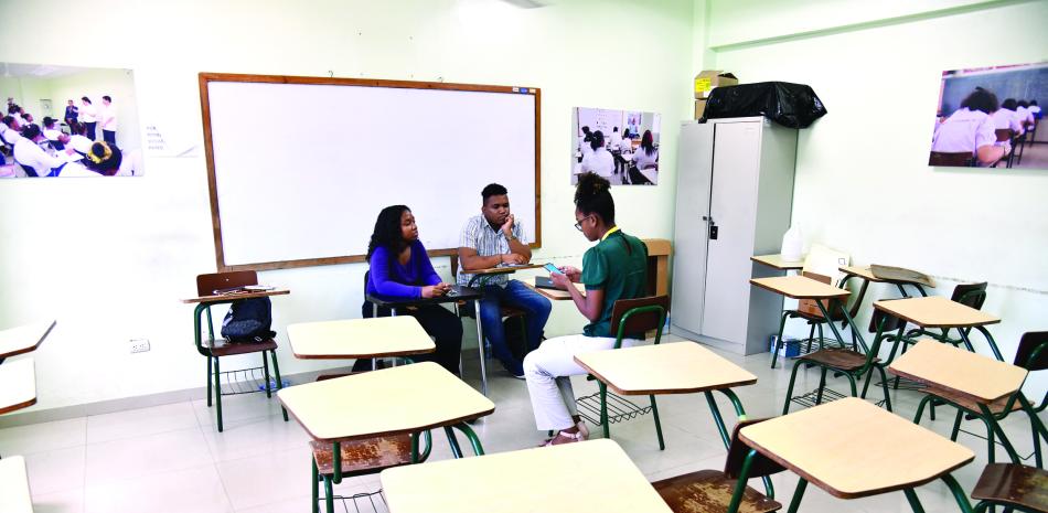El programa Inglés de Inmersión tiene la dificultad de que en Sábana Perdida abrieron un nuevo centro, y ahí también faltan profesores.