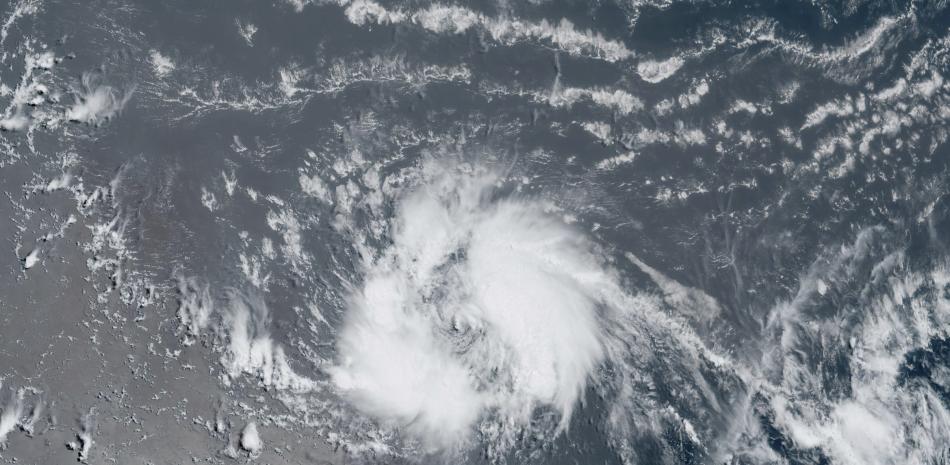 Foto satelital de la tormenta tropical Bret en el Caribe. Foto de GeoColor tomada el 20 de junio de 2023 y entregada por la Oficina Nacional de Administración Oceánica y Atmosférica de EEUU.