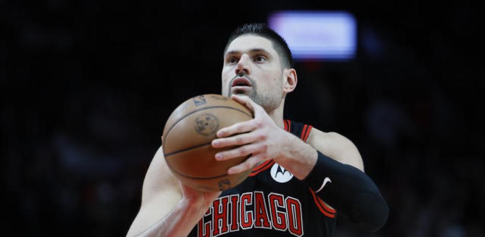 Nicola Vucevic se quedará con los Bulls de Chicago.
