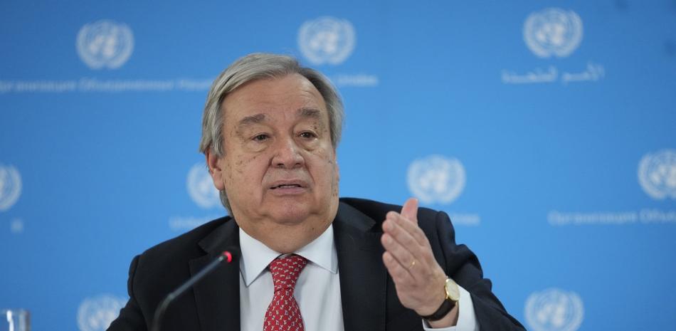 El secretario general de la ONU, Antonio Guterres, se dirige a los medios de comunicación durante una visita a la oficina de la ONU en la capital, Nairobi, Kenia, el 3 de mayo de 2023.