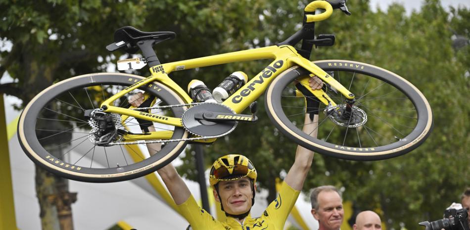 El ganador del Tour de Francia, el danés Jonas Vingegaard