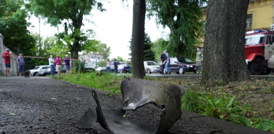 Restos de un misil en el lugar de una explosión en la ciudad de Taganrog, en el suroeste de Rusia, el 28 de julio de 2023