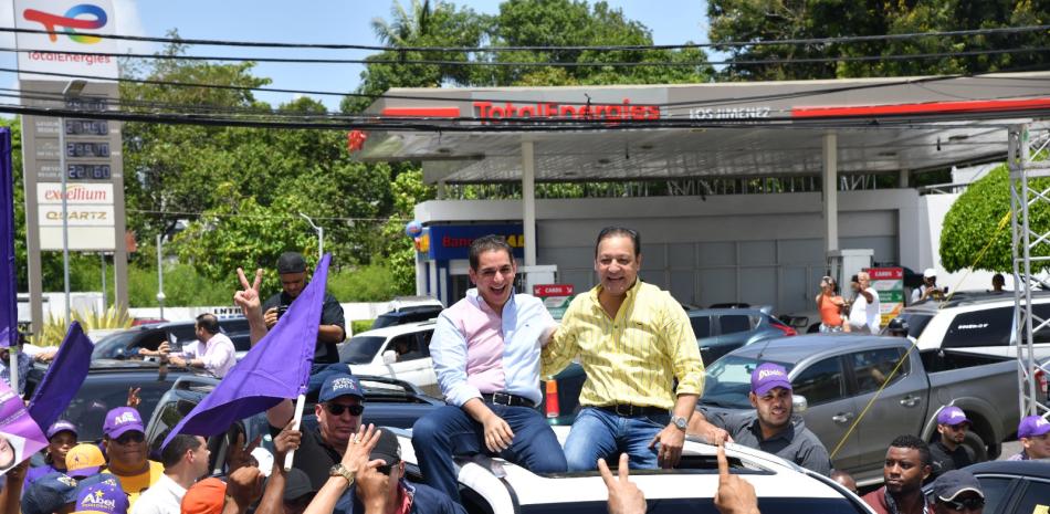 El precandidato presidencial del PLD, Abel Martínez, durante una marcha proselitista.