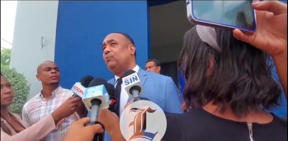 Norberto Rondón, el abogado de la empresa Vidal Plast, epicentro de la explosión de San Cristóbal,  aseguró este miércoles que el informe preliminar realizado por el Cuerpo de Bomberos del municipio es un “amasijo de mentiras, medias verdades y manipulación”.<br /><br />También le pude interesar estos videos:<br /><br />LEONEL ENCABEZA MARCHA DE LA FP EN EL DÍA DE LOS TRABAJADORES POR UNA MEJOR CALIDAD DE VIDA https://youtu.be/9Svo7QAEu1c<br /><br />ABOGADOS ACUSAN A YENI BERENICE Y A WILSON CAMACHO EN EL CASO JEAN ALAIN Y MEDUSA https://youtu.be/gJMYlp_W60w<br /><br />UN MUERT0 Y UN HERID0 TRAS CONFLICTO EN LOS TRES BRAZOS https://youtu.be/E5vTwb1oIeQ<br /><br />EMILIO LÓPEZ VA A PRISIÓN POR CASO TAMARA MARTÍNEZ; FISCAL EXPLICA GRAVEDAD DEL CASO https://youtu.be/4ko0BkEEwQc<br /><br />LLEGADA DEL PRESIDENTE A LA FUNERARIA PARA BRINDARLE SUS CONDOLENCIAS AL CANDIDATO ABEL MARTÍNEZ https://youtu.be/PWDwz5mKo3U<br /><br />Más noticias en https://listindiario.com/<br /><br />Suscríbete al canal  https://bit.ly/335qMys<br /><br />Síguenos<br />Twitter  https://twitter.com/ListinDiario <br /><br />Facebook  https://www.facebook.com/listindiario <br /><br />Instagram https://www.instagram.com/listindiario/<br />