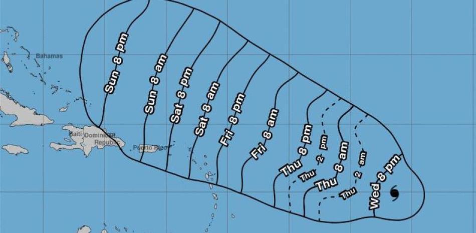 Lee se encontraba anoche a unos 1,815 kilómetros al norte de las Antillas Menores.