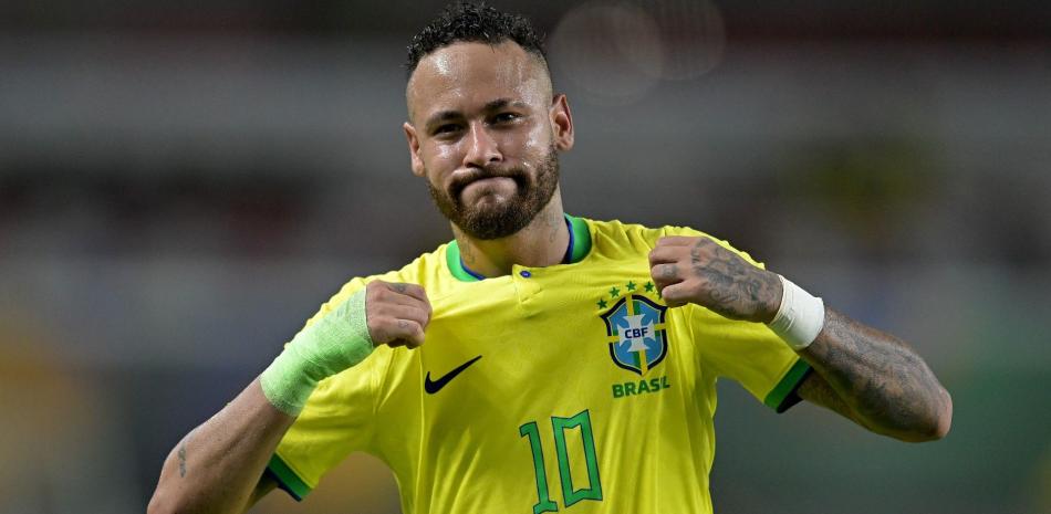 Neymar festeja luego de marcar uno de los dos goles que tuvo en el choque que Brasil venció 5-1 a Bolivia.
