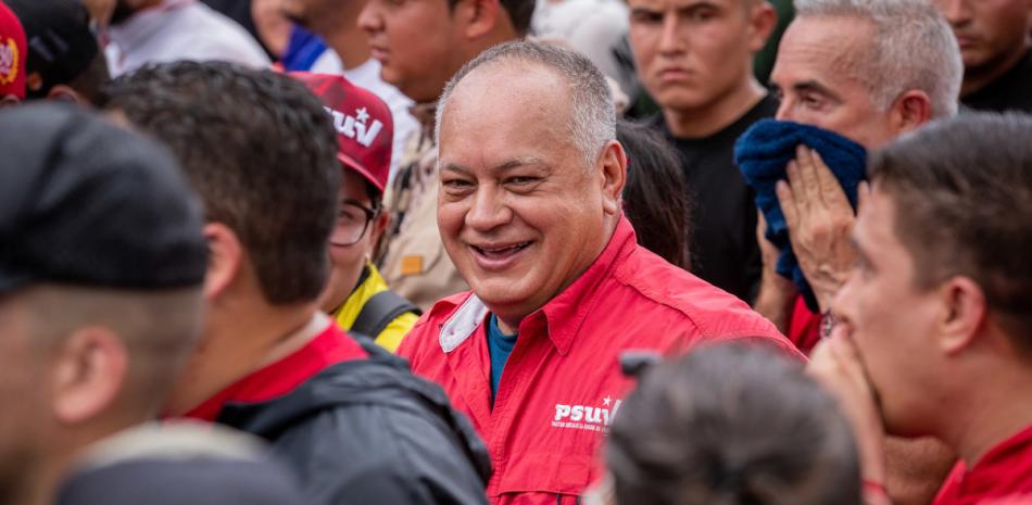 El primer vicepresidente del Partido Socialista Unido de Venezuela (PSUV), Diosdado Cabello, participa en una marcha para celebrar los 15 años de la Juventud del Partido Socialista de Venezuela (Jpsuv), hoy, en Caracas (Venezuela).