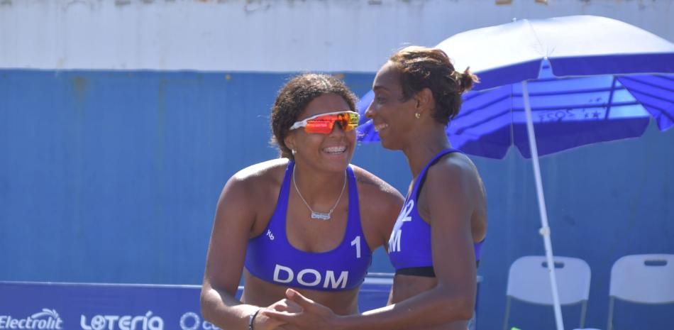 Julibeth Payano y Bethania Almánzar. las dos principales jugadoras del plantel dominicano.