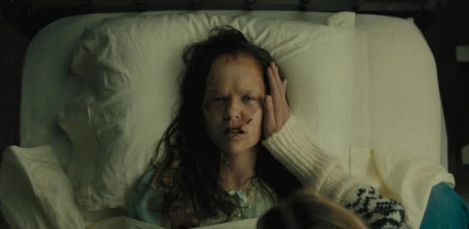 Imagen proporcionada por Universal Pictures de Olivia O’Neill en una escena de “The Exorcist: Believer”.