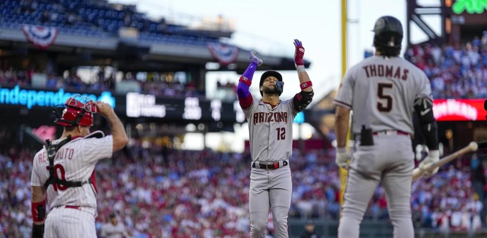 Lourdes Gurriel Jr. pegó jonrón en la victoria de Arizona sobre los Filis de Filadeldia.