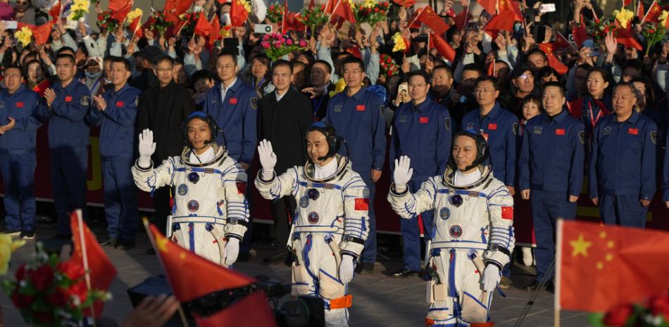 Los astronautas chinos de la misión Shenzhou-17
