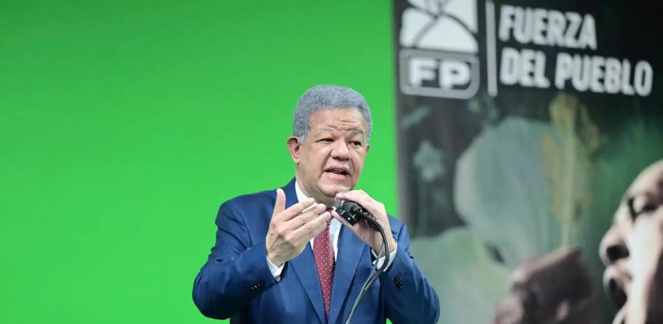 Leonel Fernández está aprovechando cualquier pifia que se le atribuya al régimen de Abinader.