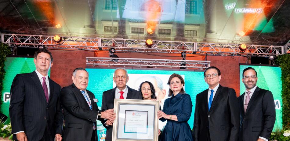 Un reconocimiento al doctor Rafael Sánchez Español