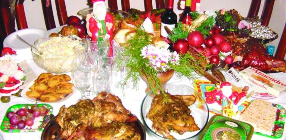 El costo de la cena de Nochebuena para una familia de alrededor de cuatro personas supera los 5,700 pesos este año.