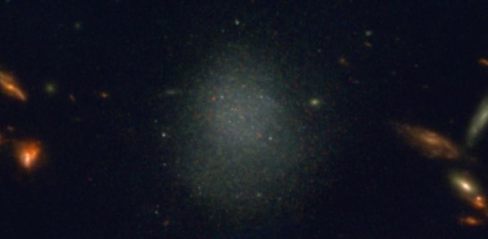 Webb's telescope reveals a galaxy that shouldn't be there