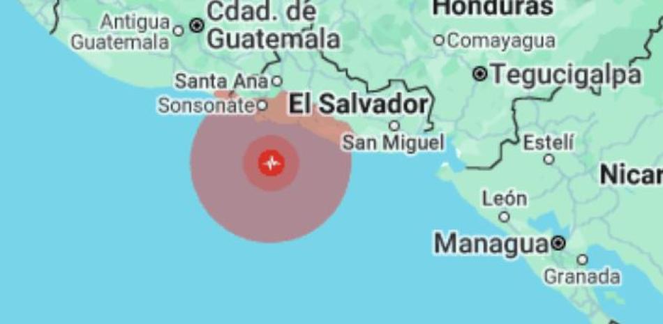Un temblor de magnitud 5,7 con epicentro en el océano Pacífico estremeció este martes a El Salvador y Guatemala, provocando alarma, pero sin víctimas ni daños, informó el ministerio del Medio Ambiente.