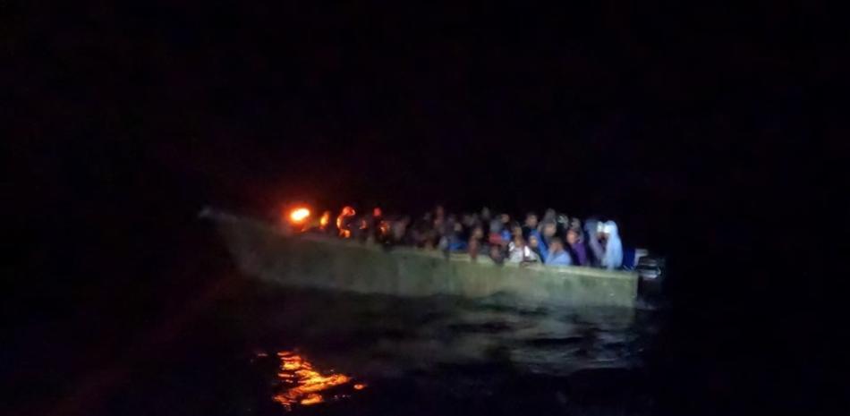 Imagen de la embarcación detenida en aguas de Puerto Rico