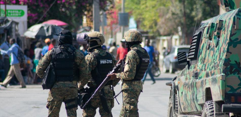 Agentes de la policía haitiana en Puerto Príncipe, Haití, el 9 de marzo de 2024