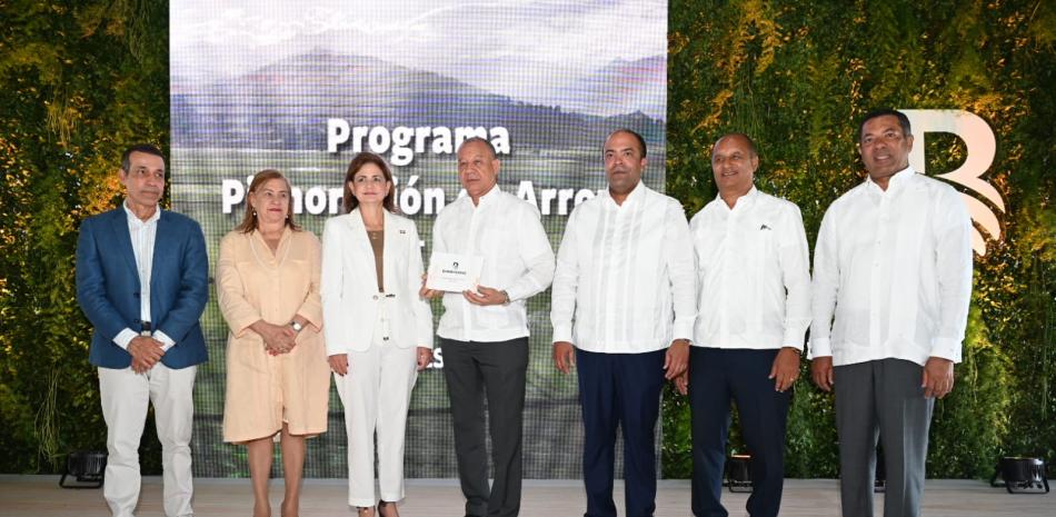 El programa de financiamiento a los arroceros fue anunciado ayer en La Vega, con presencia de la vicepresidenta Raquel Peña.